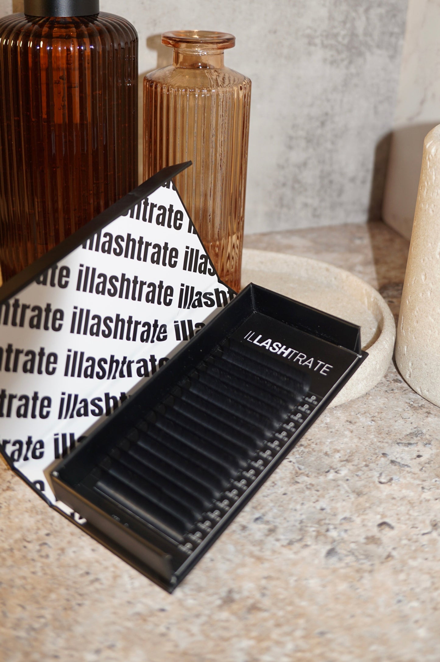 Lash Trays